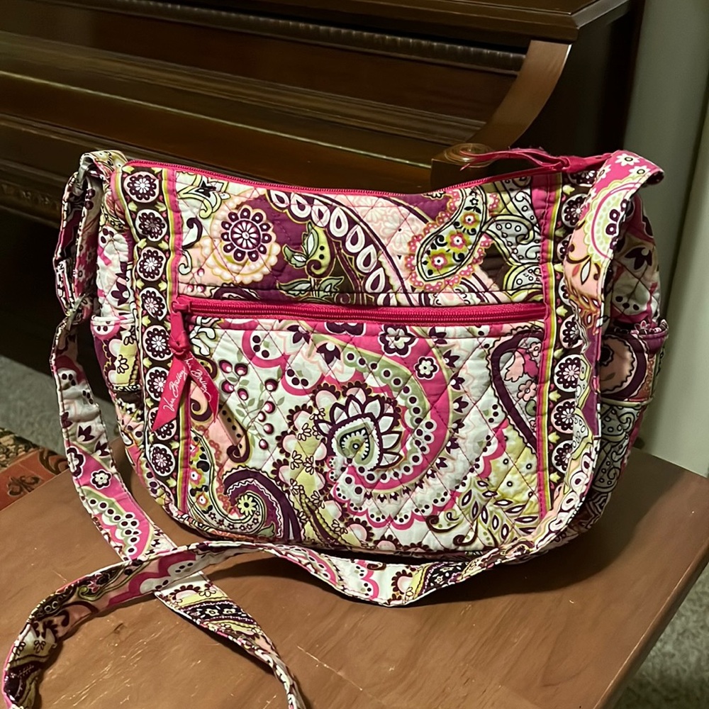 Vera Bradley Very Berry Paisley crossbody purse
